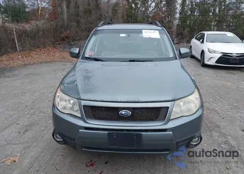 2011 Subaru Forester 2.5X Premium из США, поврежденный, VIN JF2SHACC9BH707651